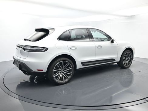 Used 2025 Porsche Macan image 15