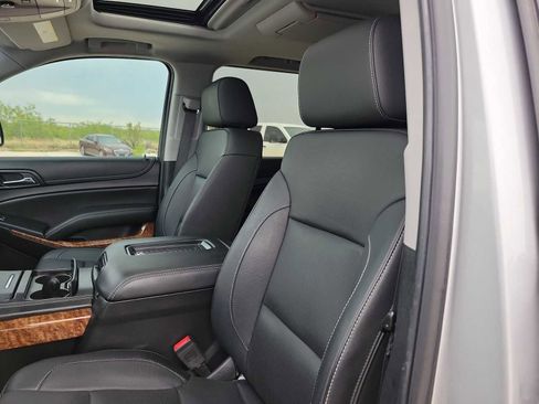Used 2019 Chevrolet Suburban Premier AWD/4WD image 15