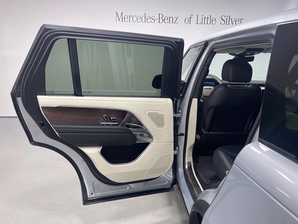 Used 2024 Land Rover Range Rover Long Wheelbase SE AWD/4WD image 23