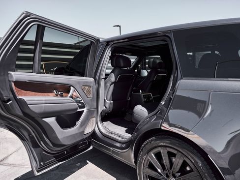 Used 2024 Land Rover Range Rover Long Wheelbase Autobiography AWD/4WD image 27