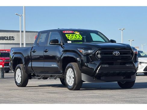 Used 2026 Toyota Tacoma SR5 AWD/4WD image 2