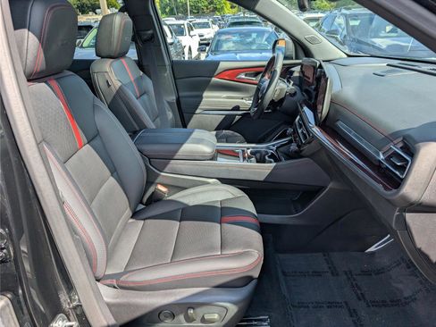 Used 2024 Chevrolet Traverse RS w/ LPO, Floor Liner Package image 12