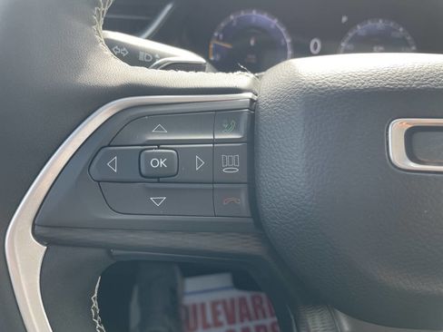 Used 2024 Jeep Grand Cherokee L Laredo w/ Luxury Tech Group I AWD/4WD image 19