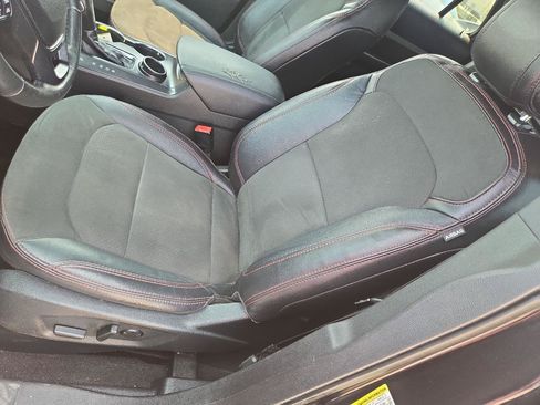 Used 2019 Ford Explorer XLT w/ Equipment Group 202A FWD image 9