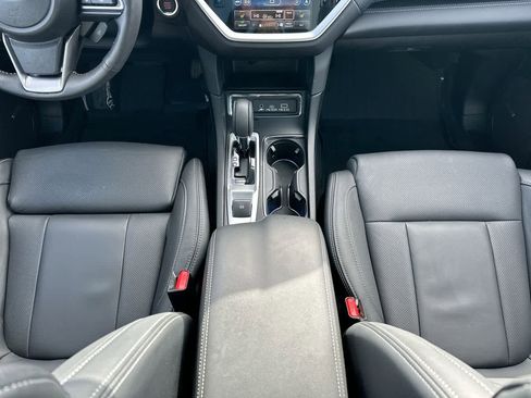 Certified 2025 Subaru Ascent Limited image 24