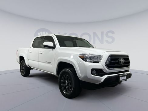 Used 2022 Toyota Tacoma SR5 image 10