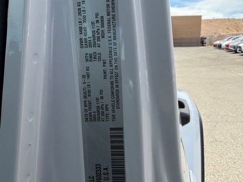 Used 2025 Jeep Wrangler Unlimited Sahara AWD/4WD image 17