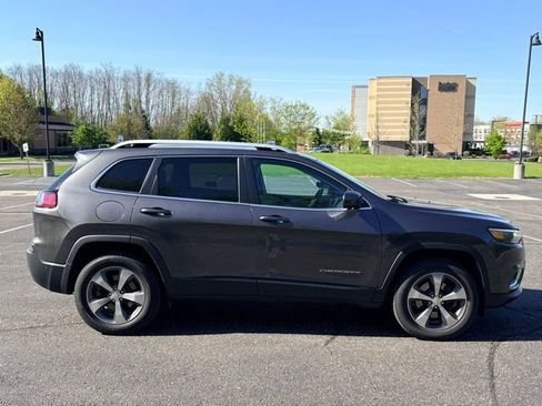 Used 2020 Jeep Cherokee Limited w/ Technology Group AWD/4WD image 6