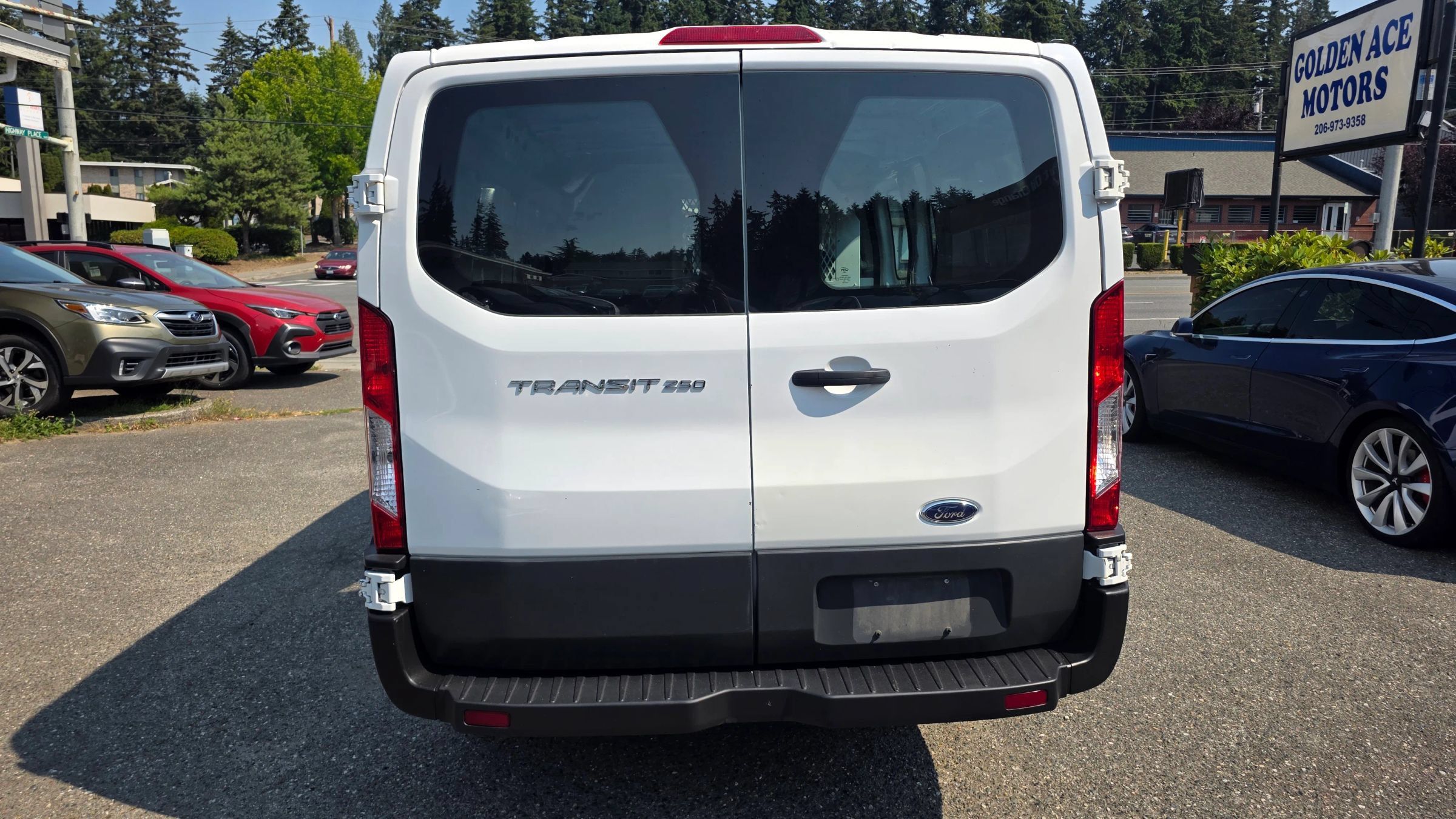 Used 2015 Ford Transit 250 130 Low Roof w/ Exterior Upgrade Package RWD image 7