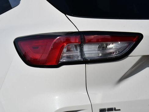 Used 2021 Ford Escape SEL w/ Technology Package AWD/4WD image 40