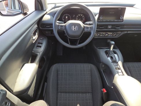Certified 2025 Honda HR-V LX image 27