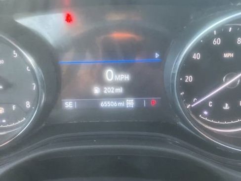 Used 2023 Buick Encore GX Select image 5