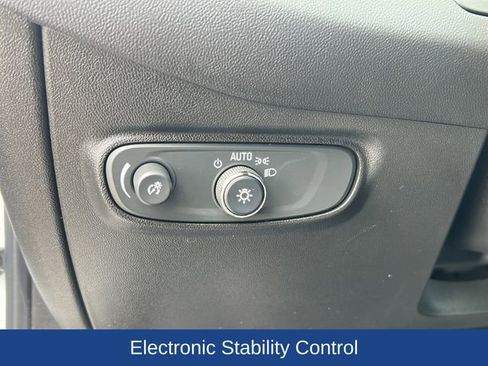 Used 2022 Chevrolet Equinox LS AWD/4WD image 13