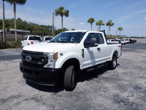 Used 2022 Ford F250 XL w/ Power Equipment Group AWD/4WD image 25