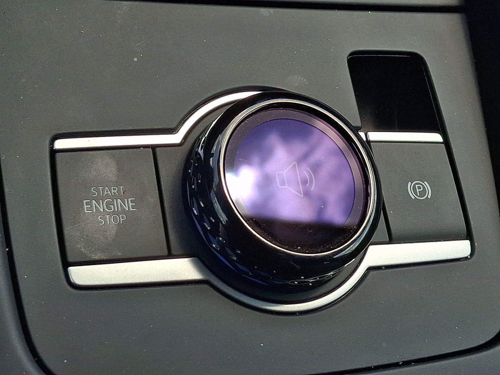 Used 2025 Volkswagen Tiguan S AWD/4WD image 24