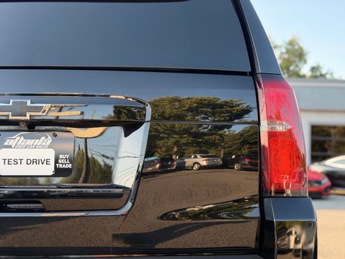 Used 2018 Chevrolet Tahoe LT AWD/4WD image 10