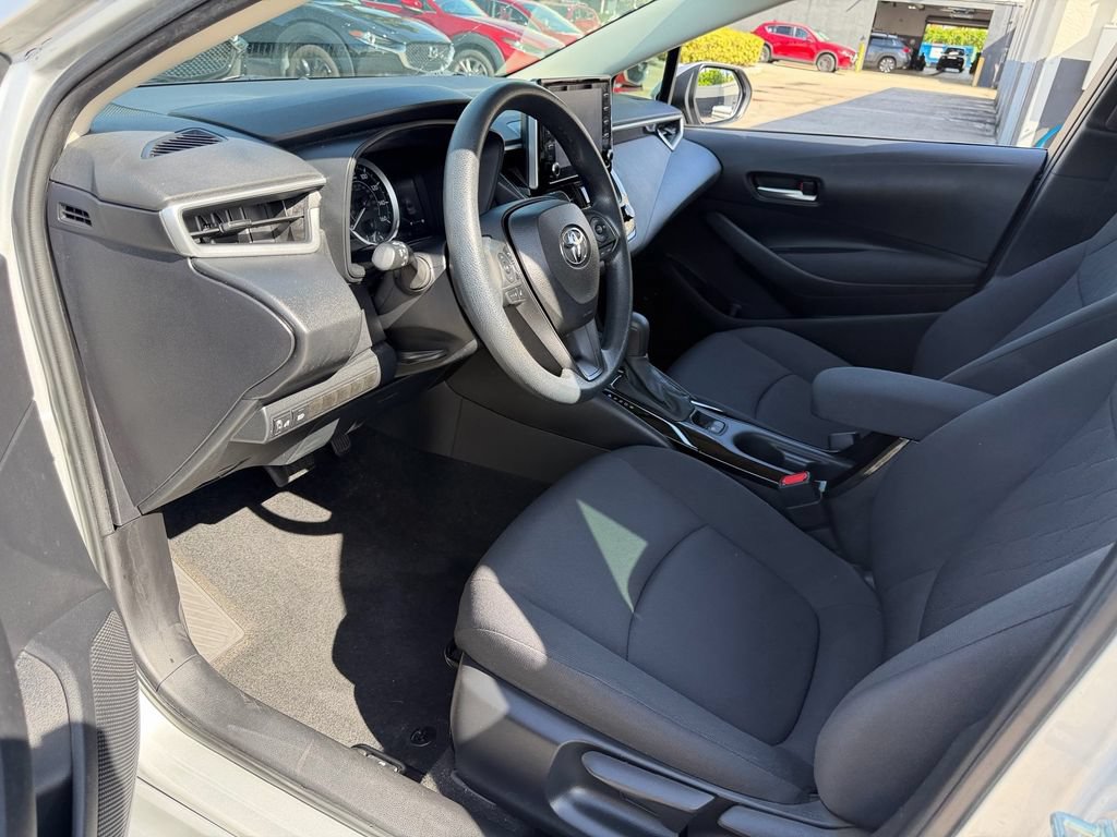 Used 2021 Toyota Corolla LE FWD image 11