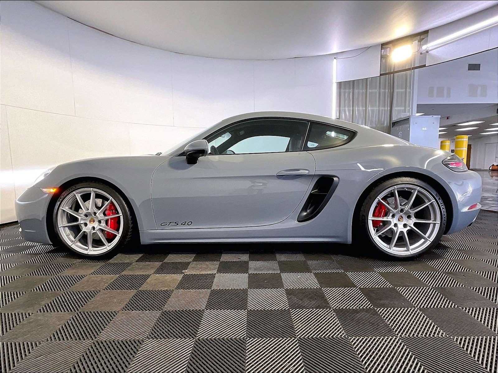 Certified 2025 Porsche 718 Cayman GTS RWD image 2