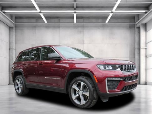 New 2026 Jeep Grand Cherokee Limited AWD/4WD image 1