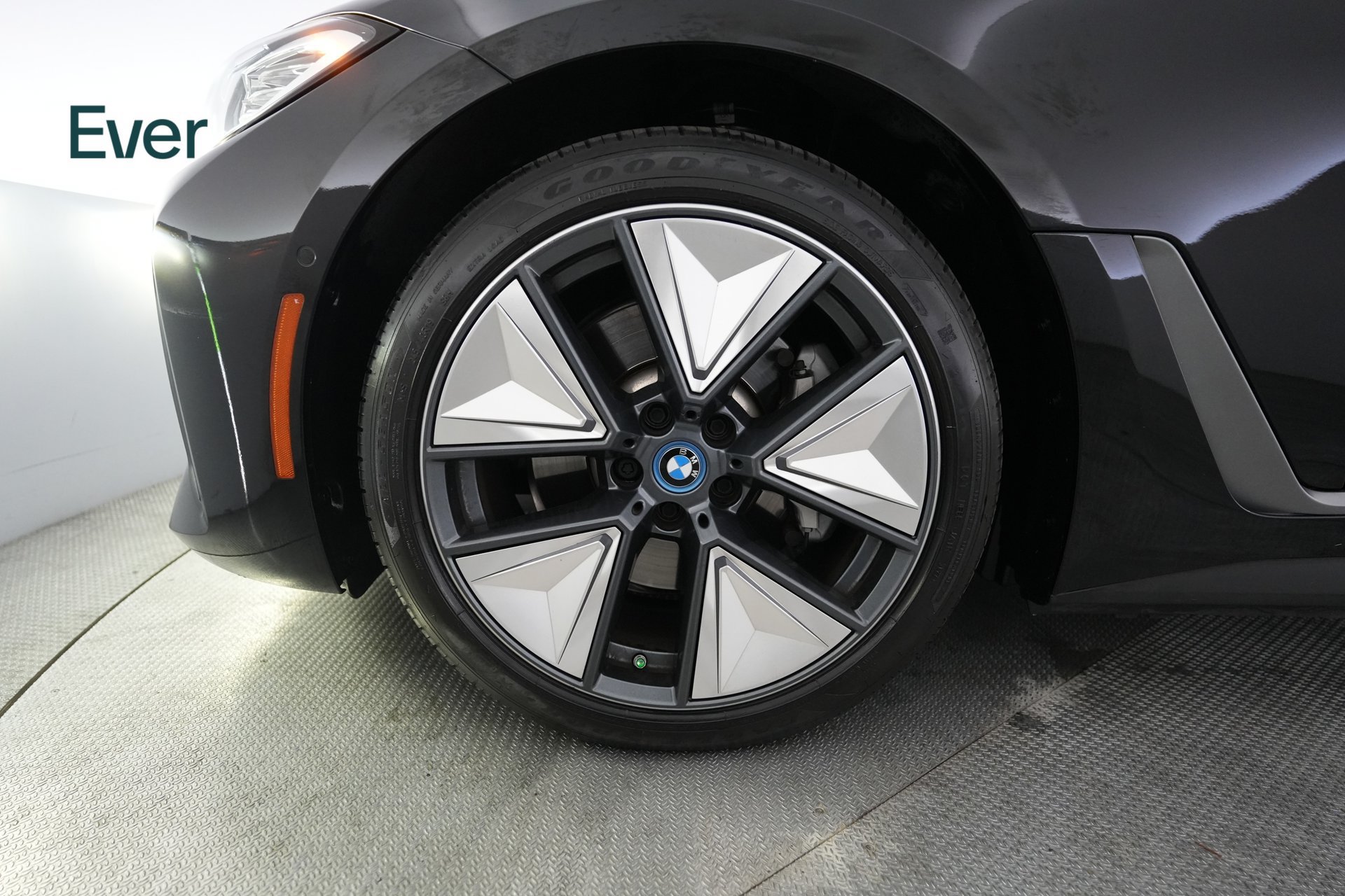 Used 2023 BMW i4 eDrive35 RWD image 18