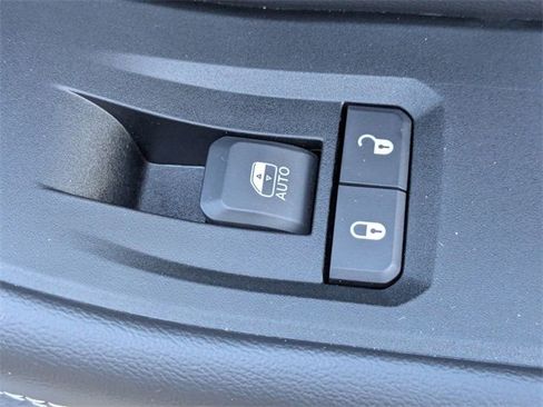 Used 2024 Jeep Grand Cherokee Limited image 36