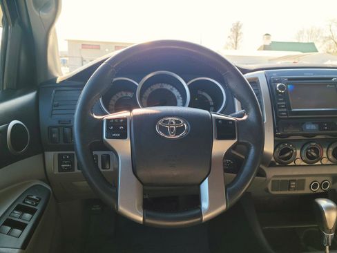 Used 2013 Toyota Tacoma PreRunner w/ SR5 Pkg image 10