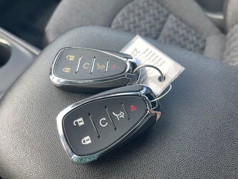 Used 2023 Chevrolet Equinox LT image 9