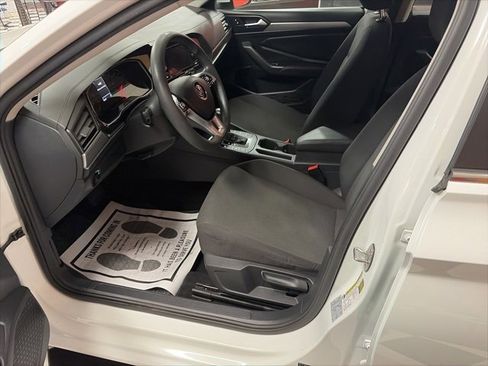 Used 2019 Volkswagen Jetta S w/ Driver Assistance Package image 12