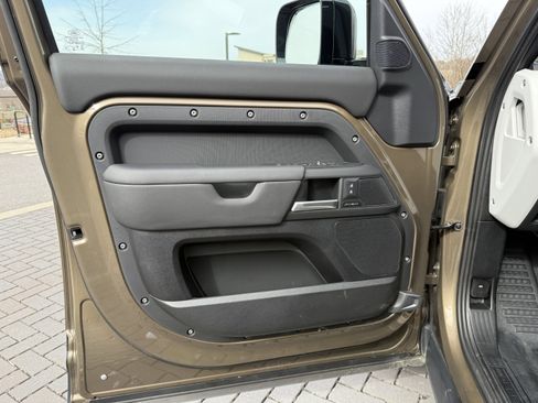 Certified 2025 Land Rover Defender 110 S image 18