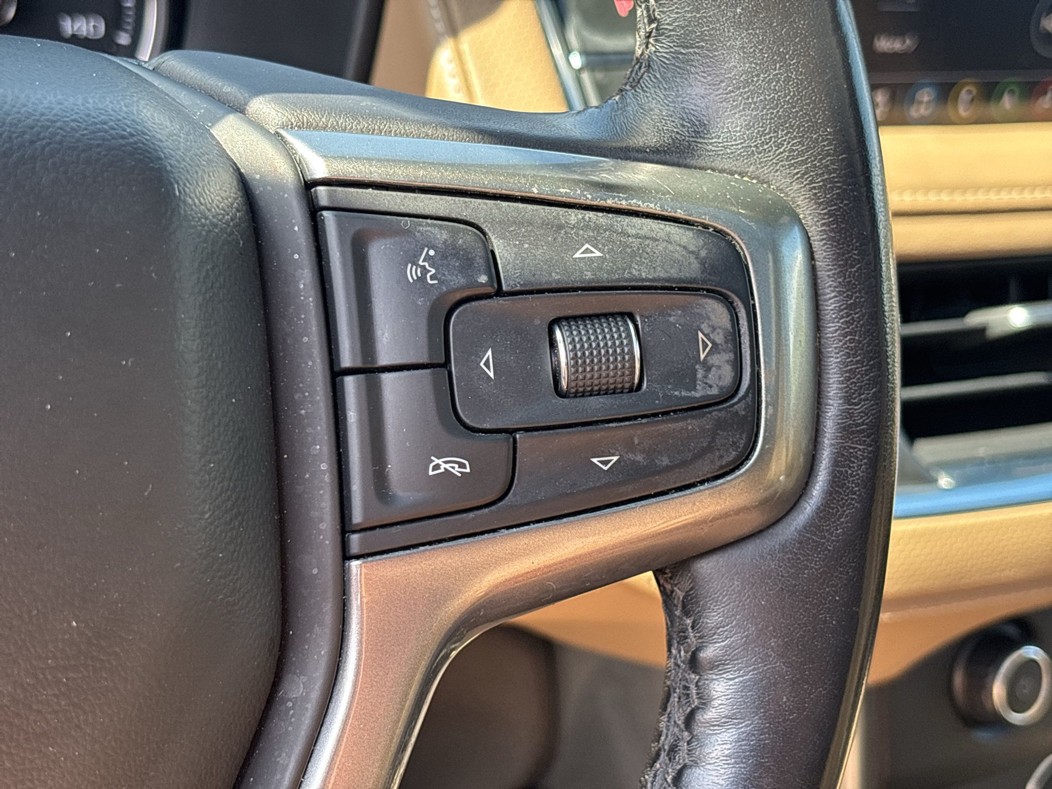 Used 2021 Chevrolet Tahoe Premier RWD image 15