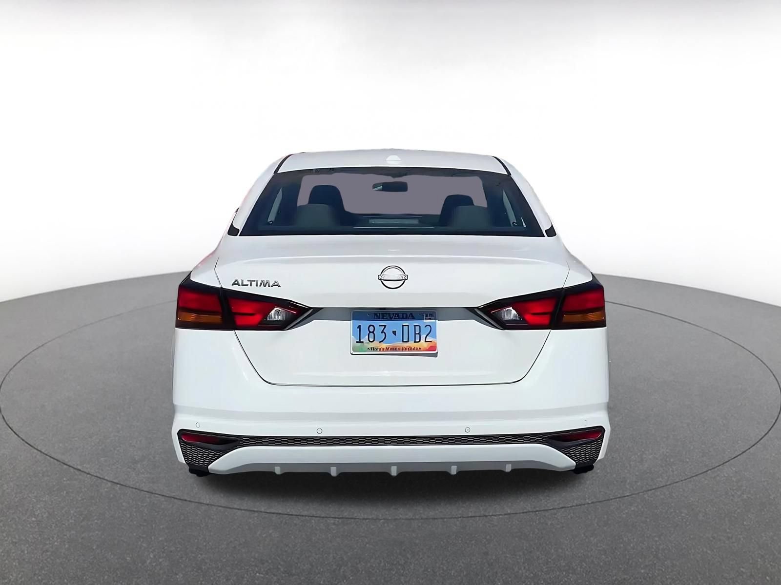 Used 2025 Nissan Altima 2.5 SV FWD image 12