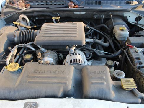 Used 2003 Dodge Dakota SLT w/ Deluxe Convenience Group image 10