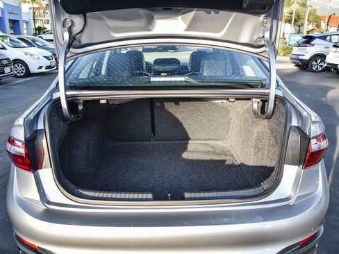 Used 2025 Volkswagen Jetta SE image 26