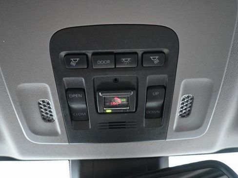 Used 2022 Toyota Camry SE w/ Cold Weather Package image 33