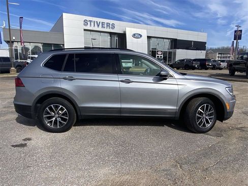 Used 2019 Volkswagen Tiguan SE image 8