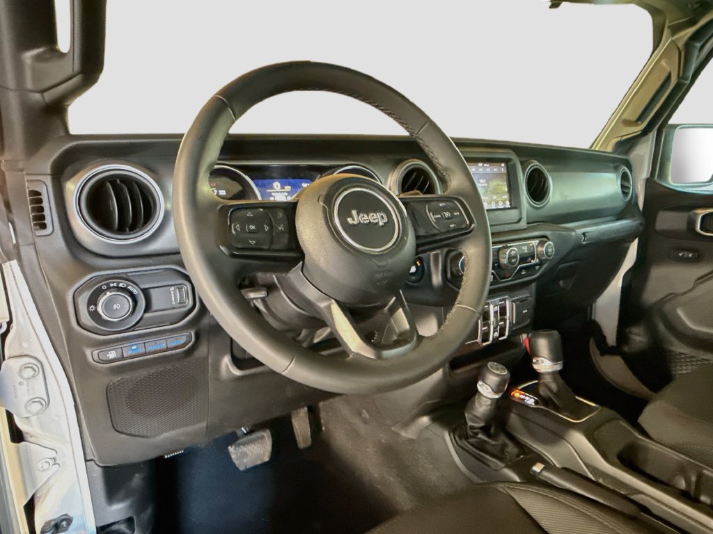 Certified 2023 Jeep Wrangler Unlimited AWD/4WD image 12
