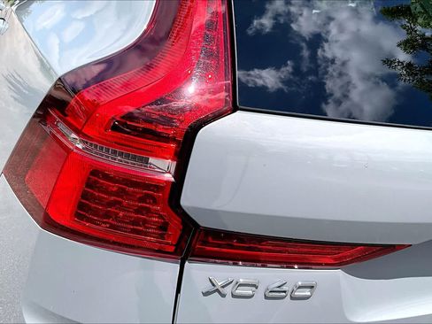 Used 2025 Volvo XC60 B5 Plus AWD/4WD image 29