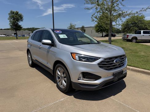Used 2019 Ford Edge Titanium w/ Equipment Group 301A FWD image 6
