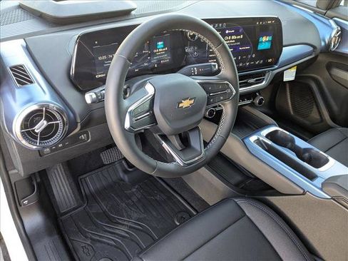 New 2026 Chevrolet Equinox EV LT w/ Convenience Package II image 3