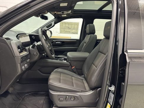 New 2026 Chevrolet Suburban High Country AWD/4WD image 15