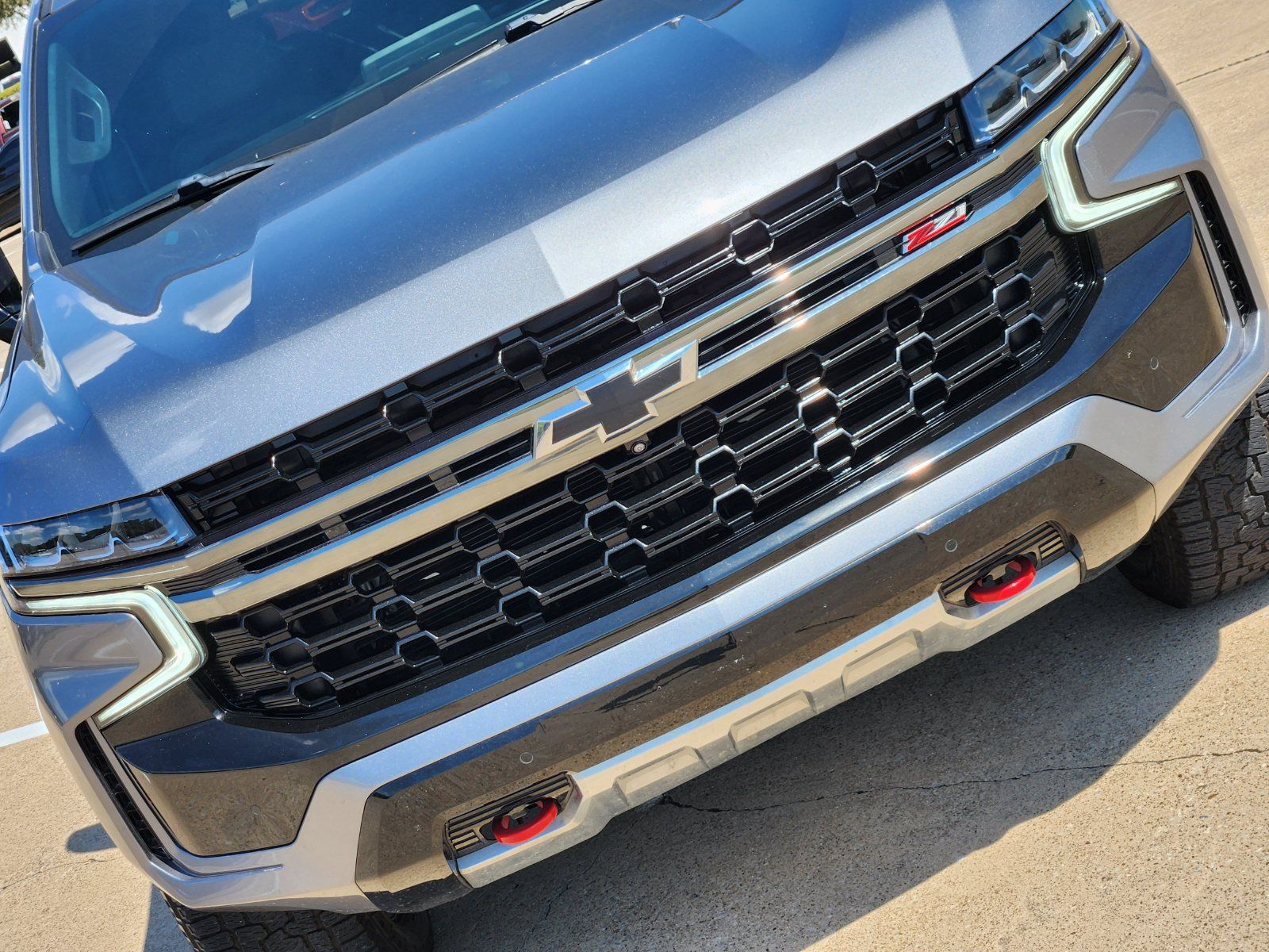 Used 2022 Chevrolet Tahoe Z71 w/ Luxury Package AWD/4WD image 14