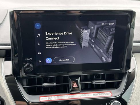 Used 2025 Toyota Corolla LE w/ Convenience Package image 18