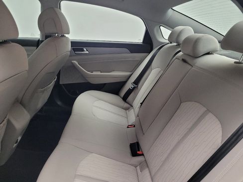 Used 2016 Hyundai Sonata SE image 18
