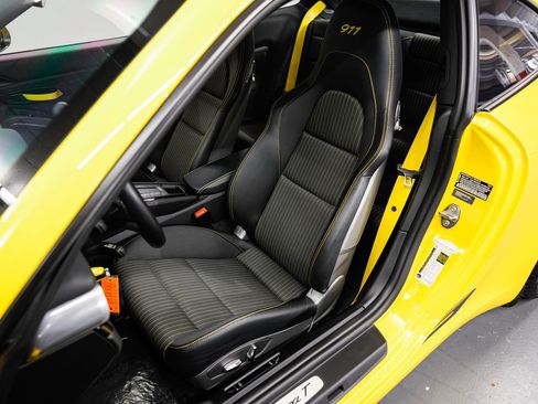 Used 2018 Porsche 911 Carrera T RWD image 19