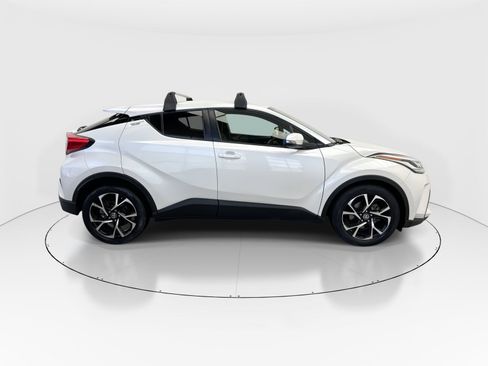 Used 2021 Toyota C-HR XLE image 9