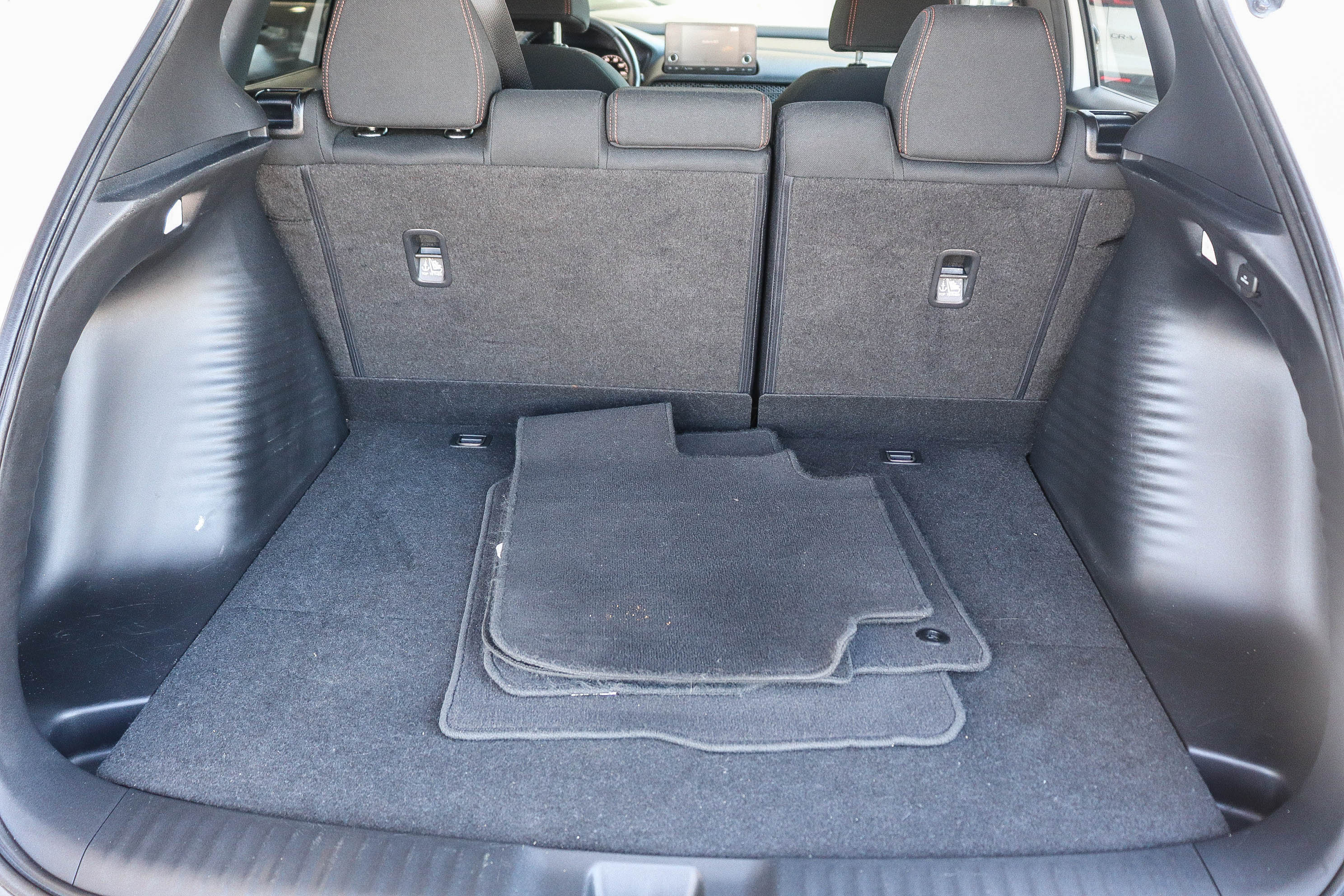 Certified 2025 Honda HR-V Sport image 30