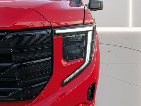 Used 2024 GMC Sierra 1500 Elevation AWD/4WD image 7