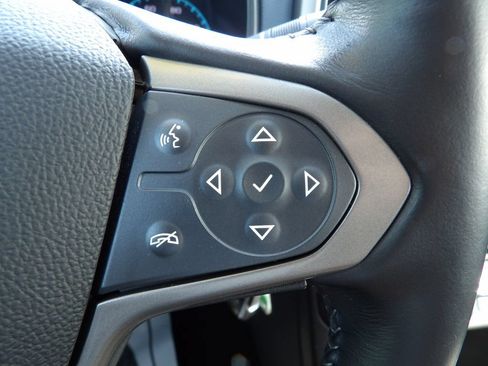 Used 2018 Chevrolet Colorado Z71 RWD image 15