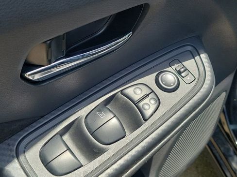 Certified 2022 Nissan Versa SV w/ Trunk Package FWD image 19
