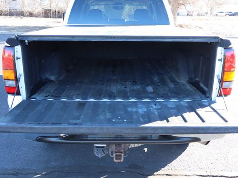 Used 2001 GMC Sierra 2500 SLT w/ SLT Marketing Option Pkg image 14